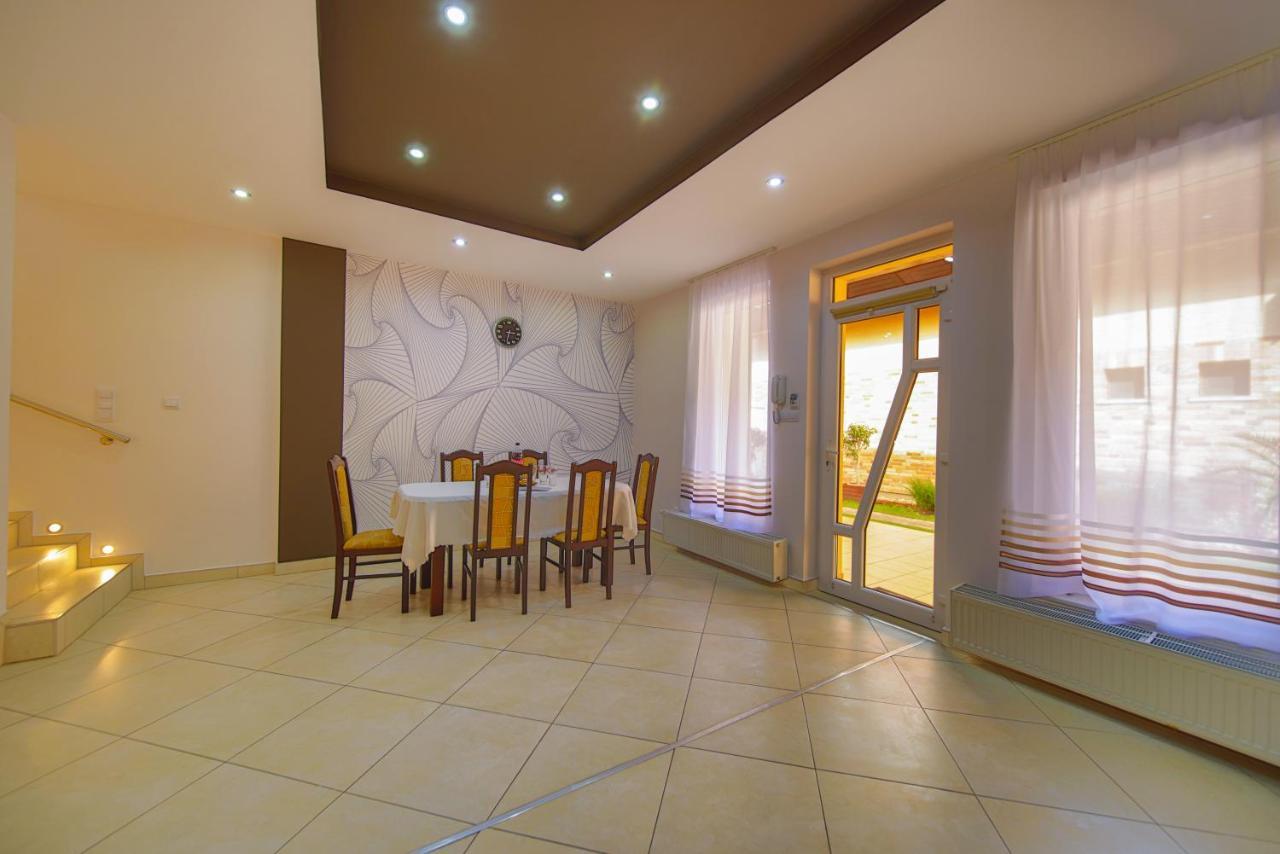 Kalvin Utcai Apartmanok Hajdúszoboszló Extérieur photo